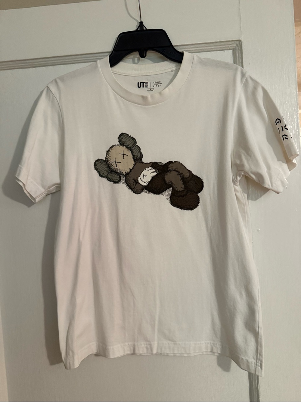 UEC Men’s Uniqlo KAWS Tee, Size Small
